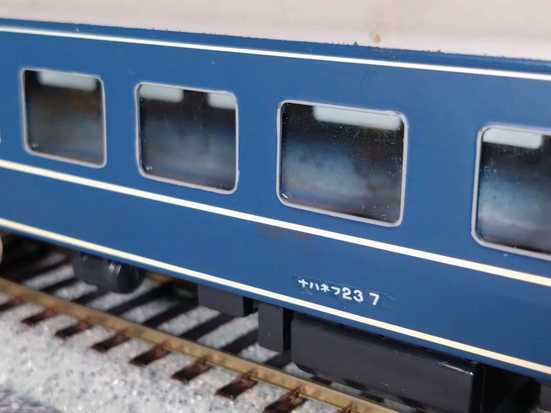 ＨＯゲージ　ブルートレイン客車　７両セット