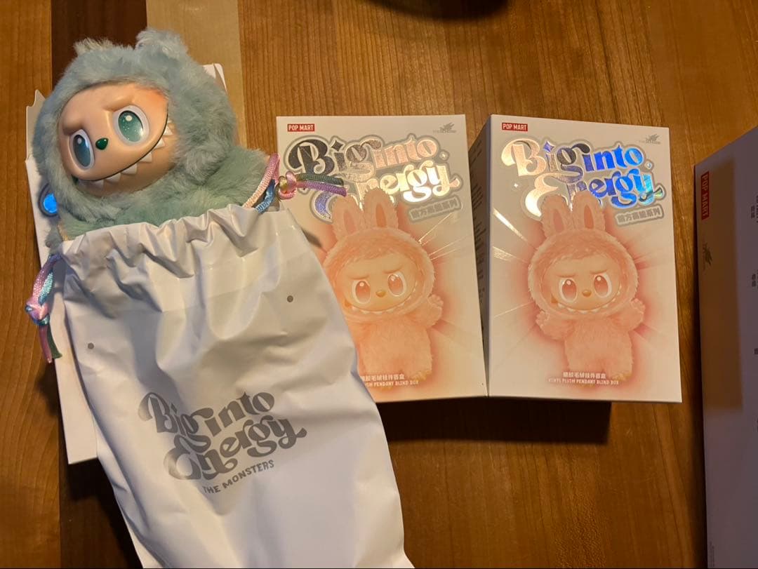 【正規品・新品未開封】ラブブ Big into Energy 3個　ポップマート