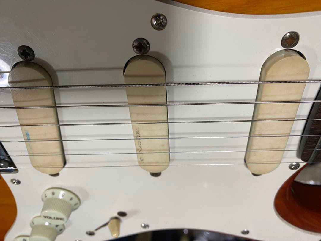 FENDER Japan STR-85 Jシリアル