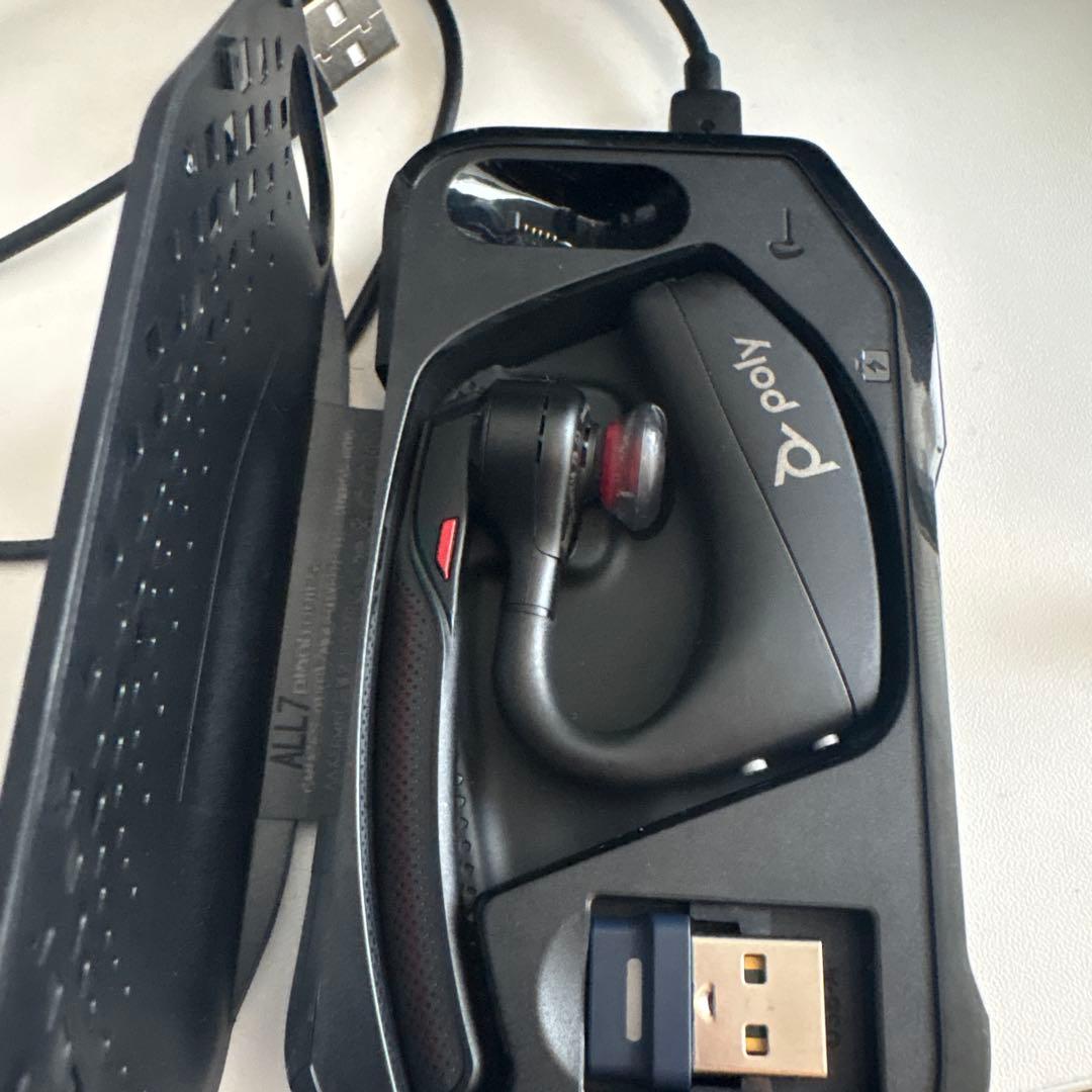 Poly ワイヤレスヘッドセット 充電ケース付き