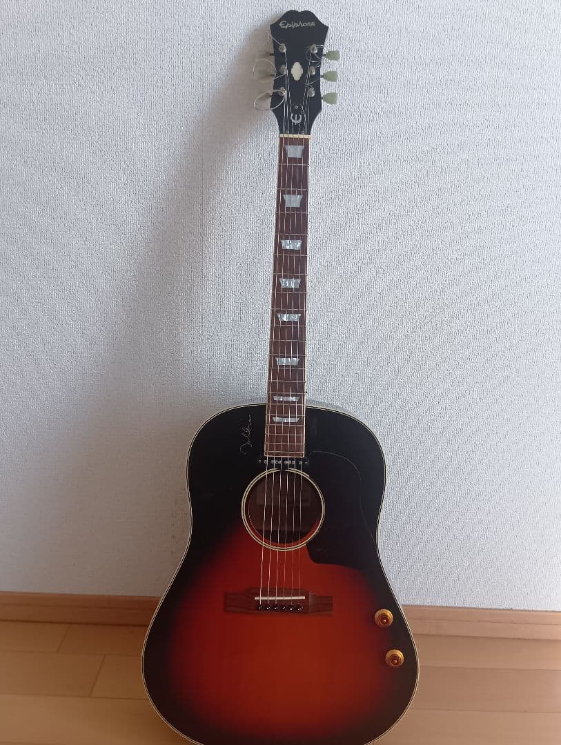 Epiphone John Lenon EJ-160Eの出品。