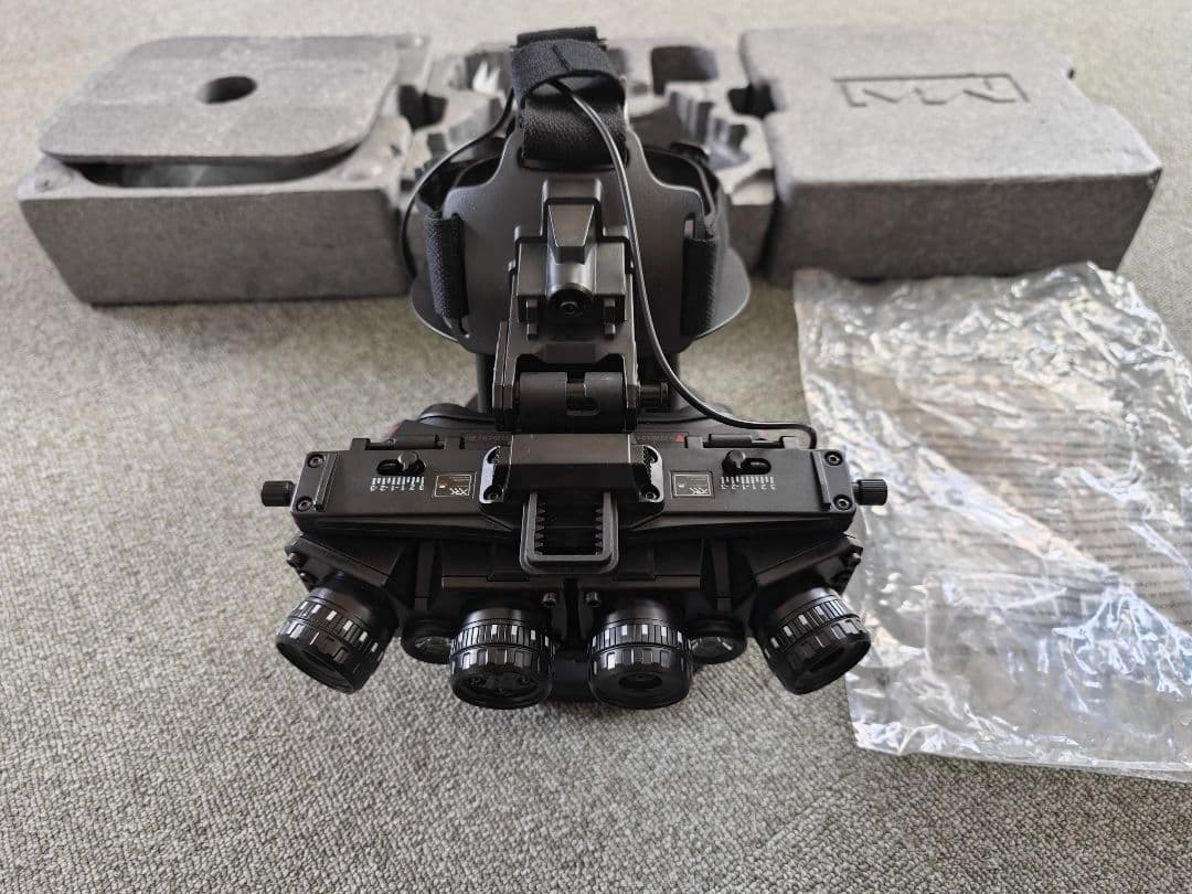 #セット# COD 四眼ナイトビジョン + L4G24マウント + ヘルメット