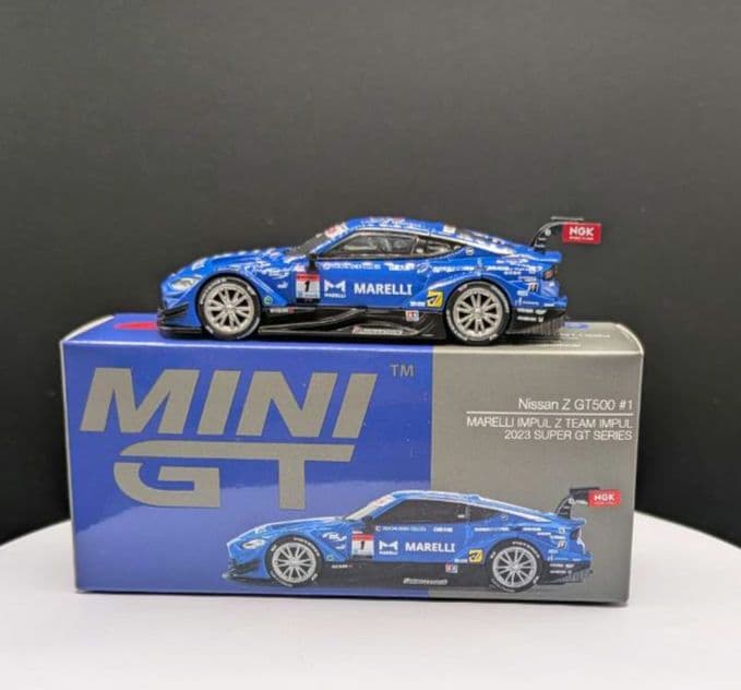 1/64MINI GT Nissan Z GT500＆フィギュアのジオラマ