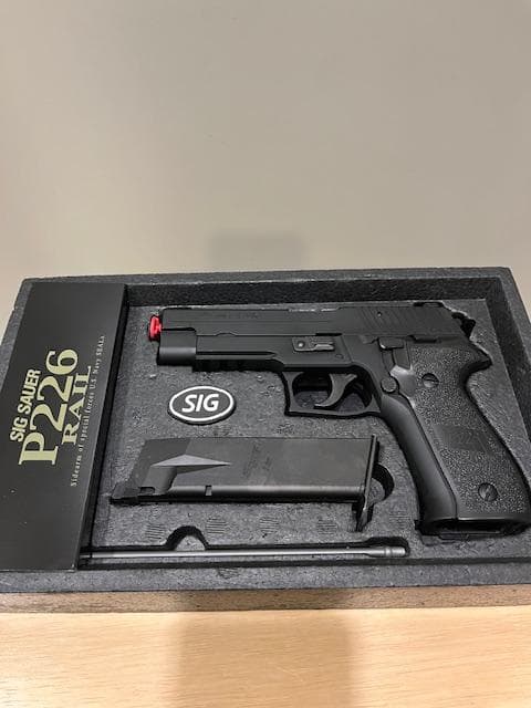 東京マルイ SIG P226 Rail ガスブローバック ガスガン