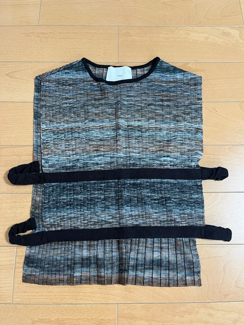 TAN タンクトップ