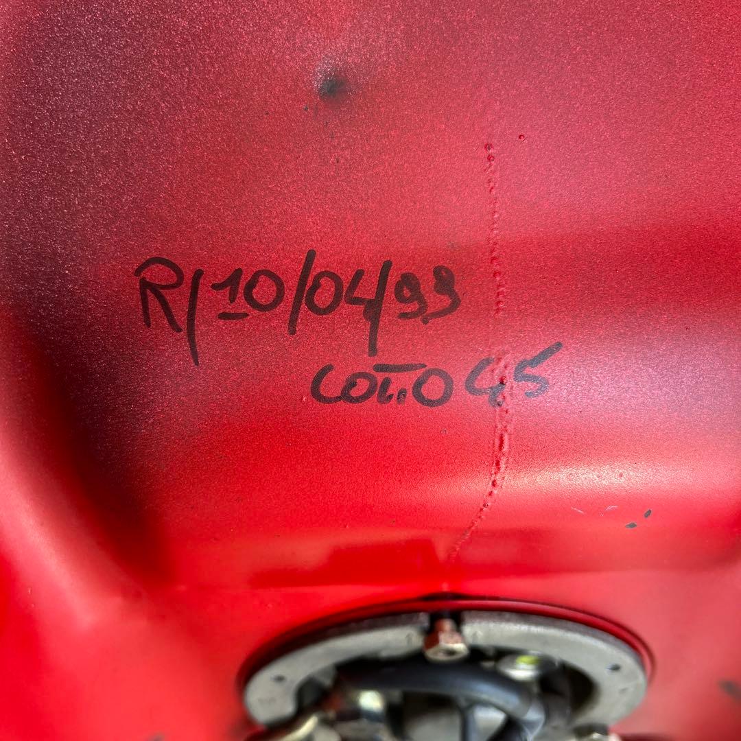 k*y様 ドゥカティ ST2 ガソリンタンク