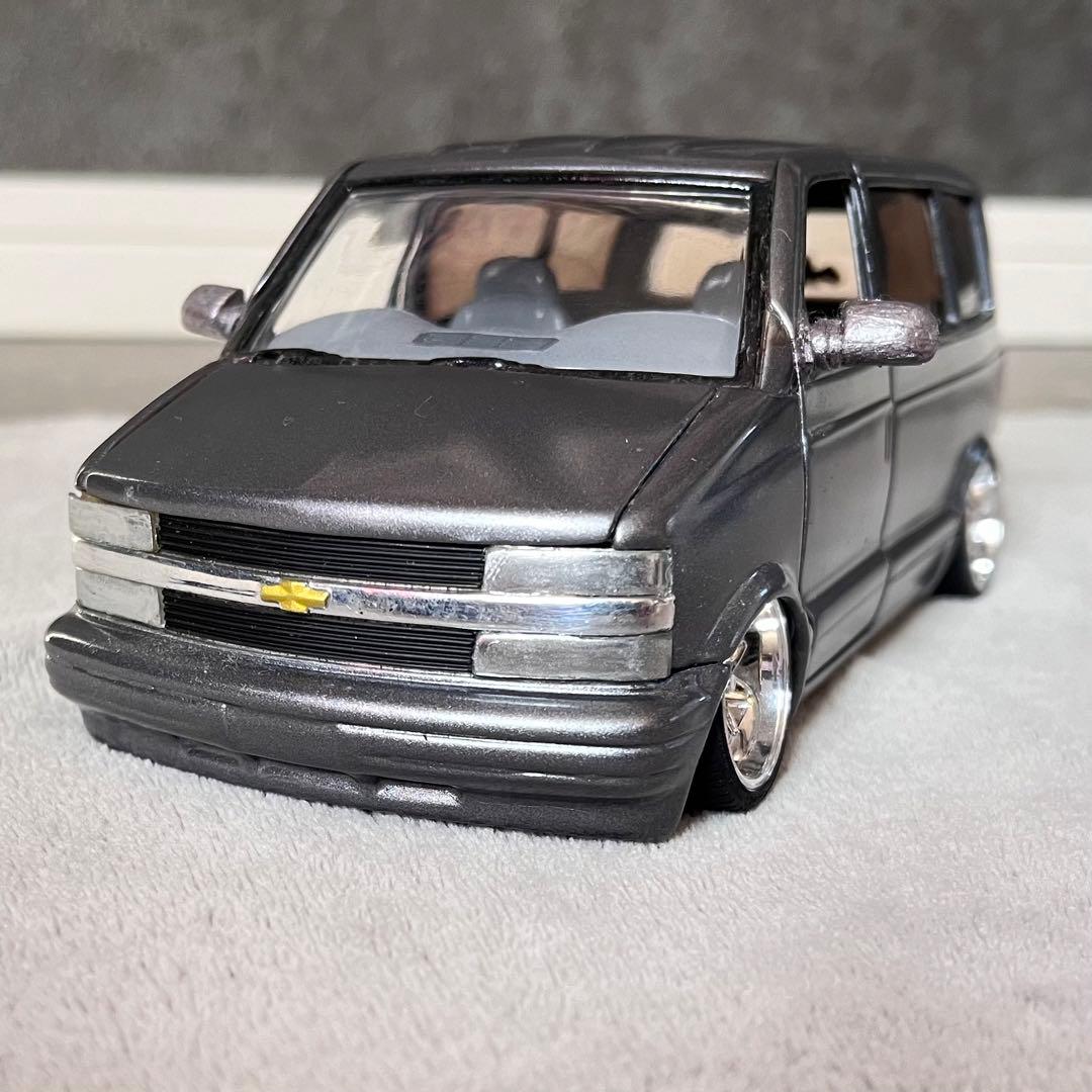 2001 CHEVROLET ASTRO　シボレー　アストロ　フレーム着地　改造