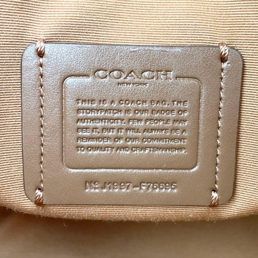 【新品】COACH ワンショルダーバッグ ホーボー ソフトレザー 肩掛け可能