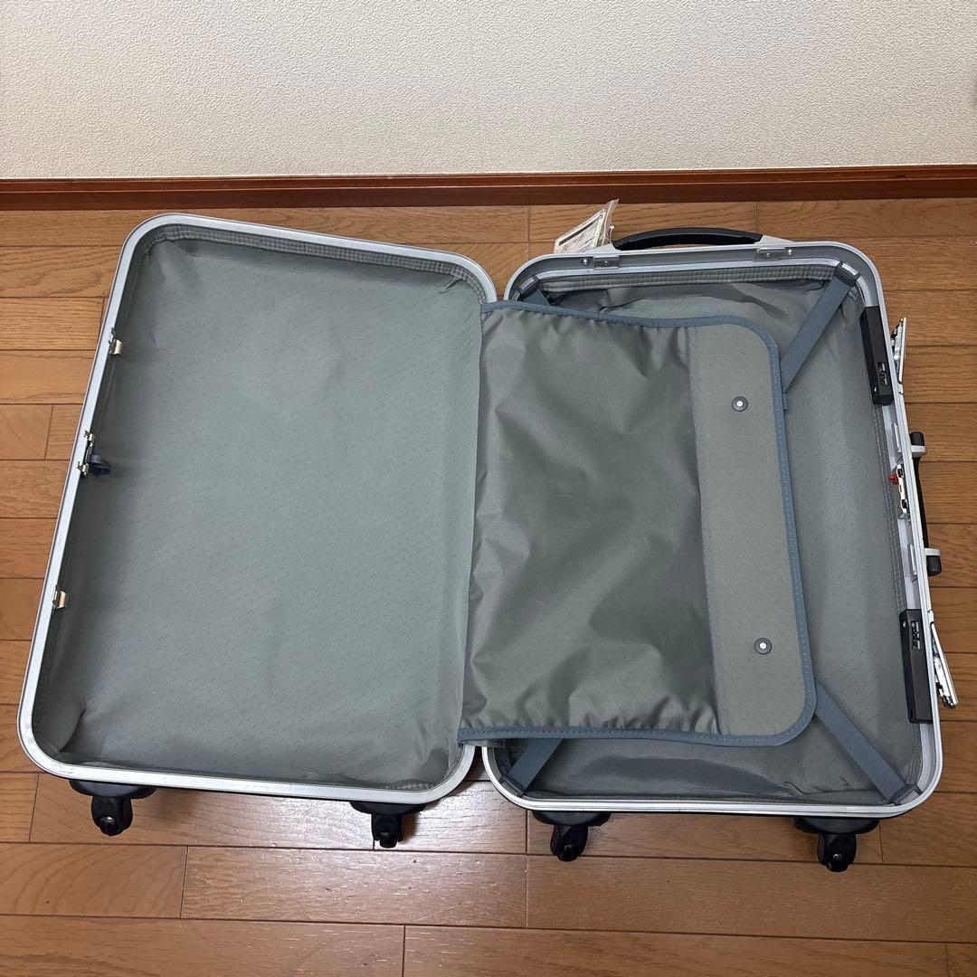 【送料無料】 ANAキャリーケース　キャスターバッグ　旅行　M サイズ　美品