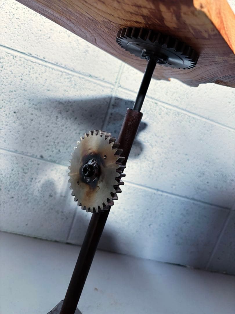 欅サイドテーブル　高さ調整可能　インダストリアル家具　コーヒーテーブル