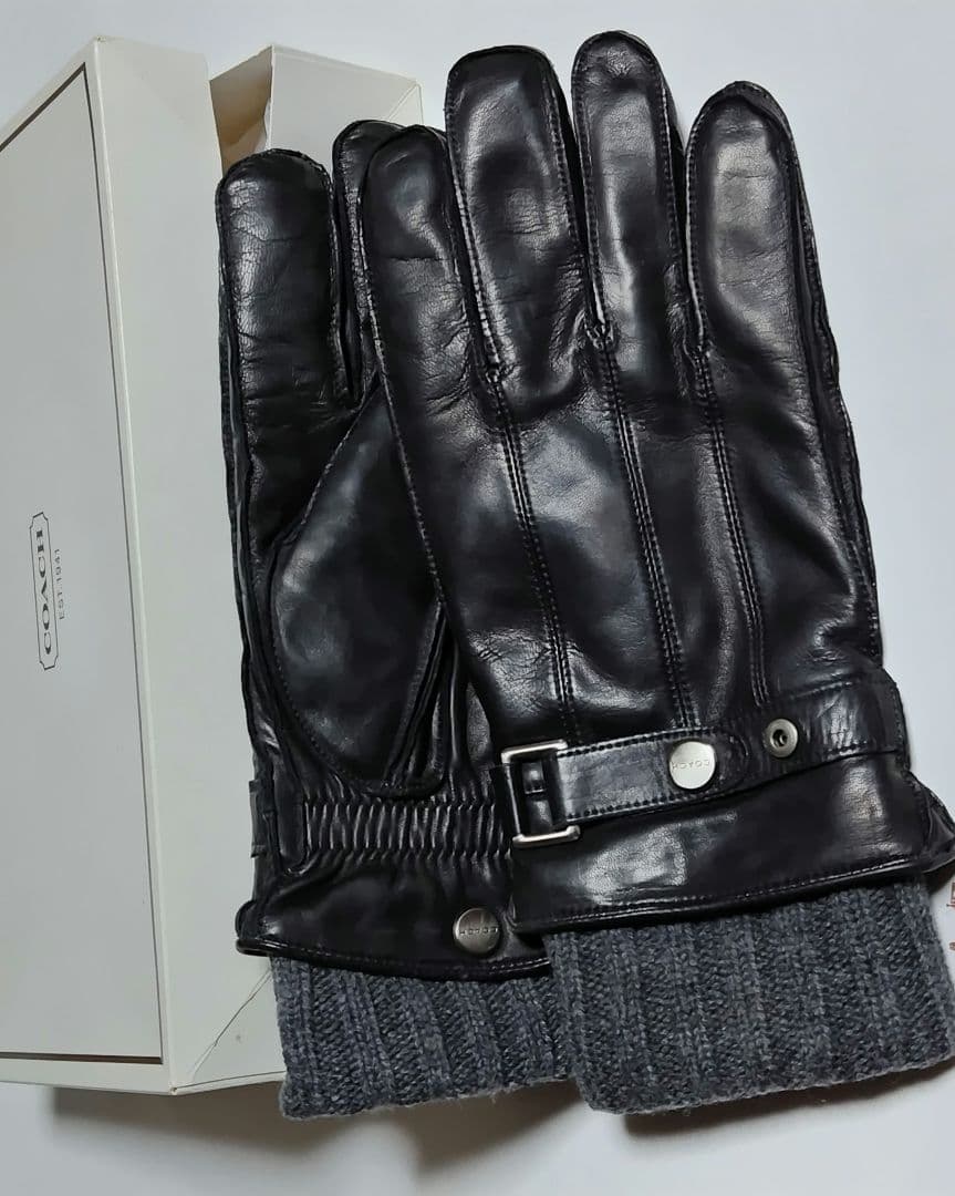 あ*る様 COACH 本革レザー 手袋 黒