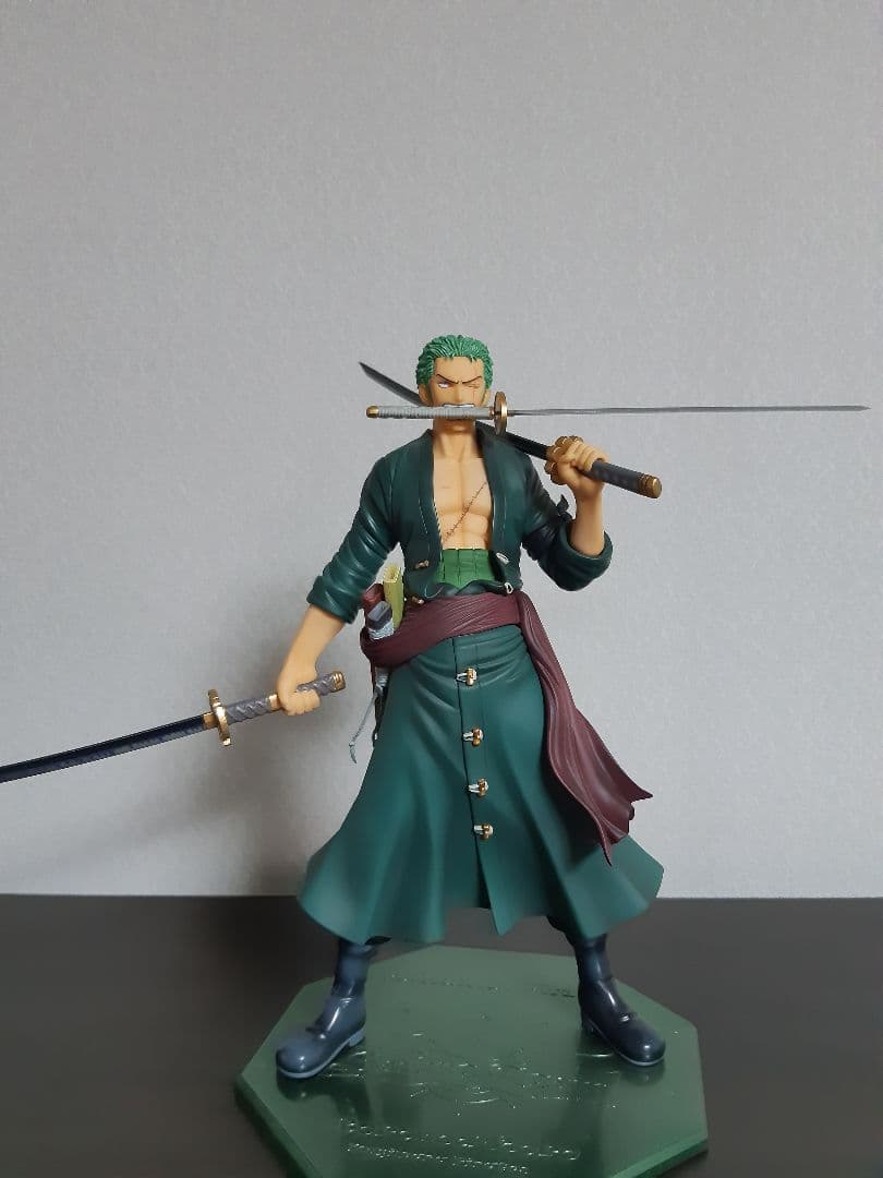 ロロノア・ゾロ　ワンピースフィギュア