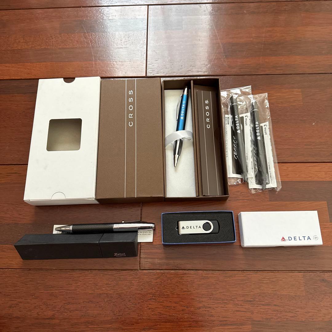 DELTA & Boeing 787 ボールペン USBセット