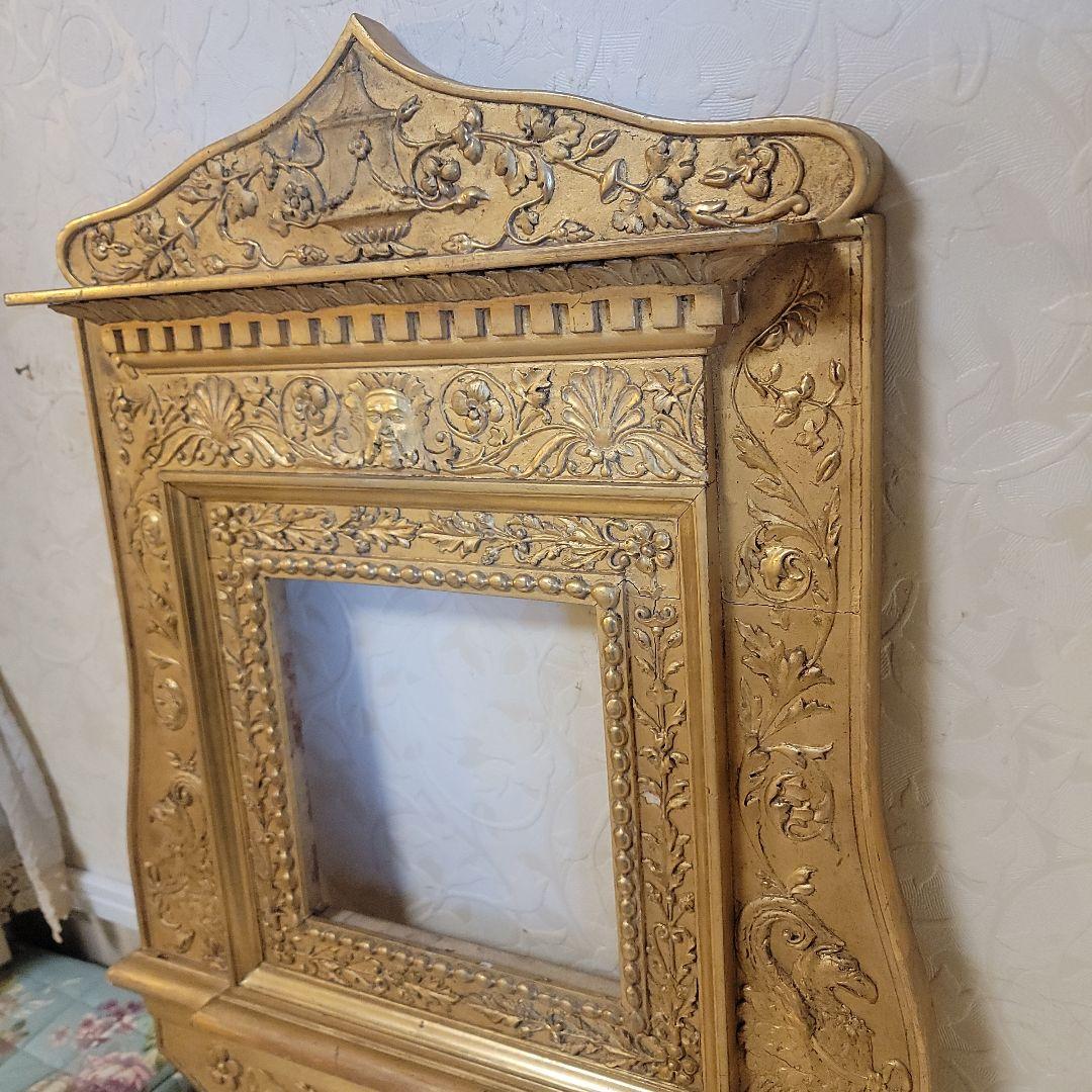 西洋アンティーク　ヴィンテージ　額縁　フレームのみ　金色の装飾額