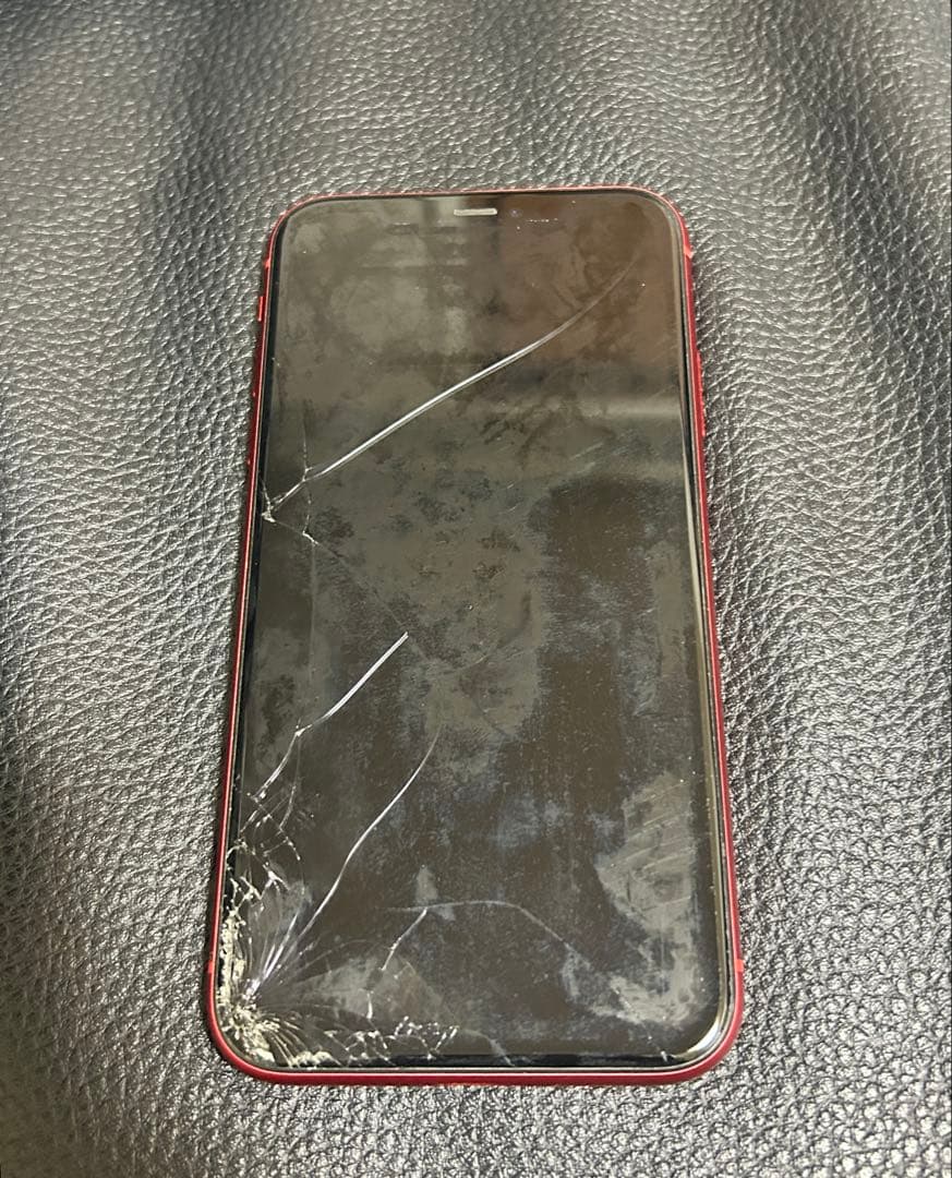 iPhone11 本体 64GB レッド