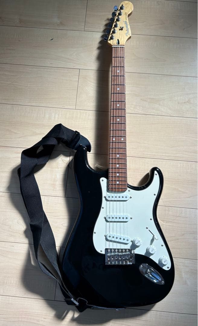 エレキギター　triumph sonic Master