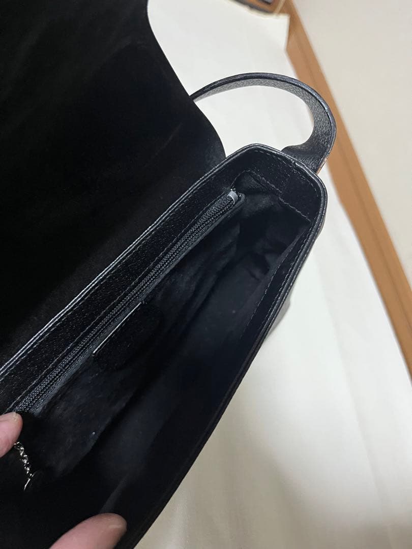 GUCCI レザー　ショルダーバッグ