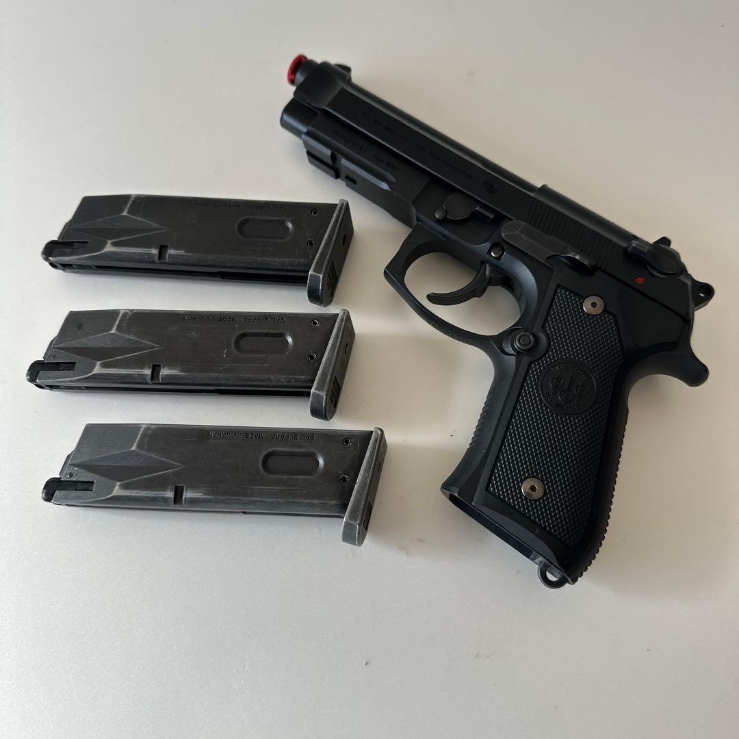 3*s様 東京マルイ　ガスブローバック　M9A1　マガジン３本付き