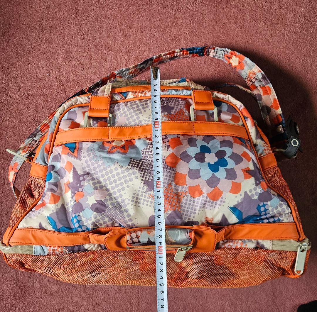 LeSportsacとステラ・マッカートニーのコラボレーションバッグ