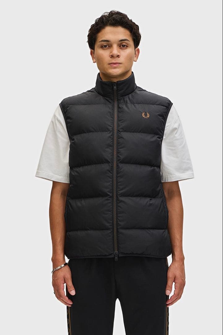 フレッドペリー ダウンベスト