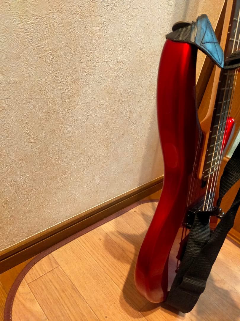 YAMAHA 　TRBX304 エレキベース　 ケース付き