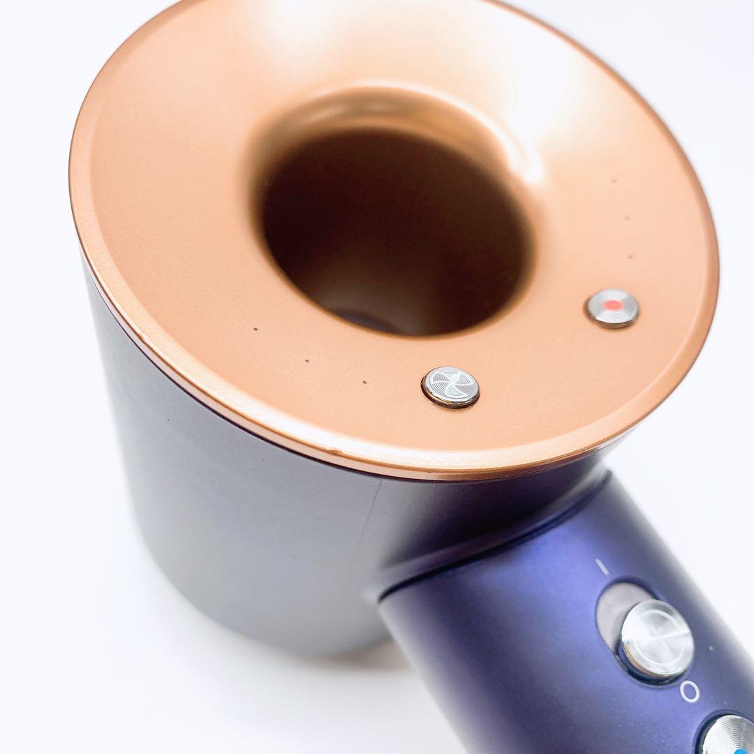 《ほぼ未使用》 ダイソン ドライヤー HD08 Dyson