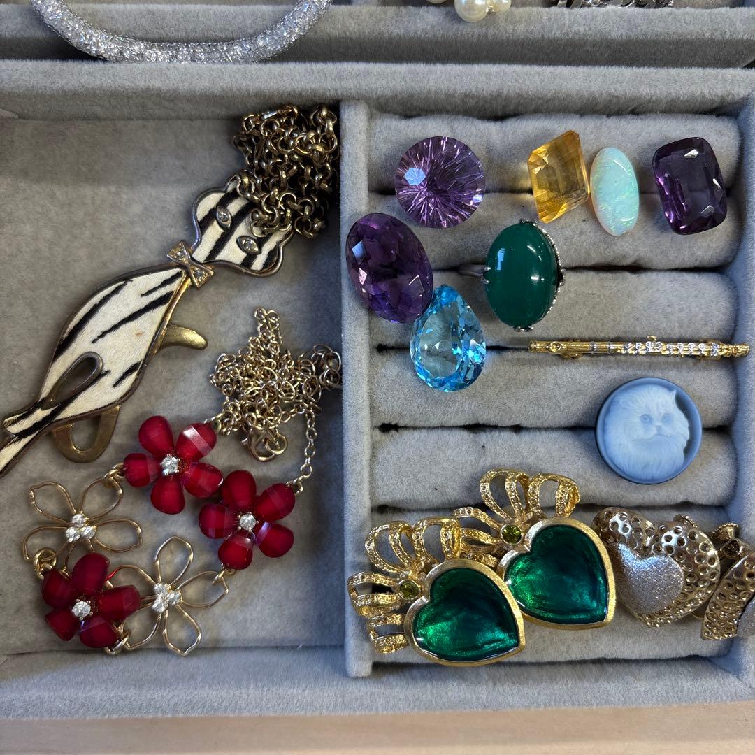 ネックレスセット 多様なデザイン48点　ネックレス　リング　ルース　ブローチ.F