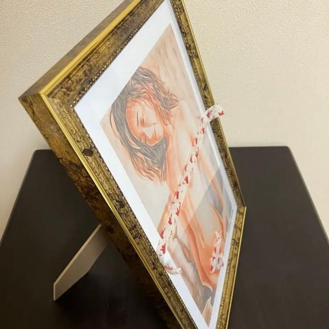 女優画18 額装品　額縁寸法32.7㎝×24.0㎝×1.5㎝　色鉛筆画　定款付