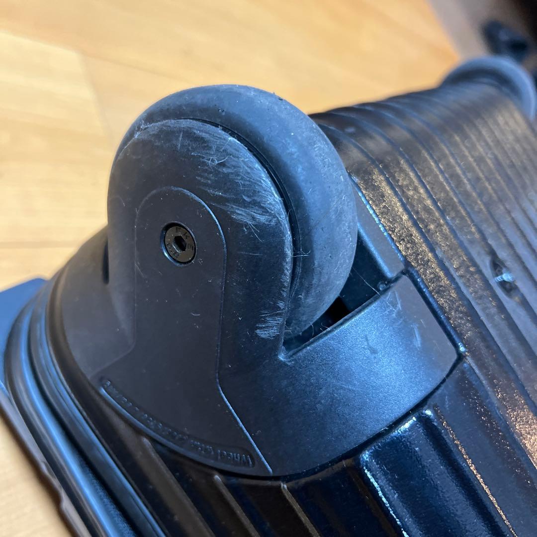 リモワ SALSA 35ℓ 2輪 ブラック キャリーケース ポリカーボネート