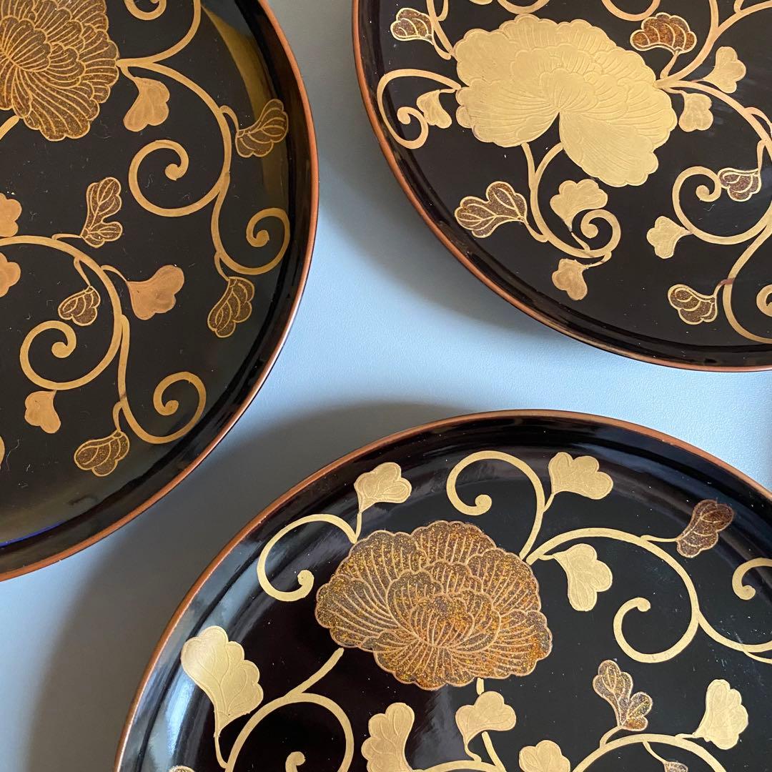 時代　輪島塗　【牡丹唐草金蒔絵銘々皿5客組】　菓子皿　天然木　漆塗　懐石　茶道具
