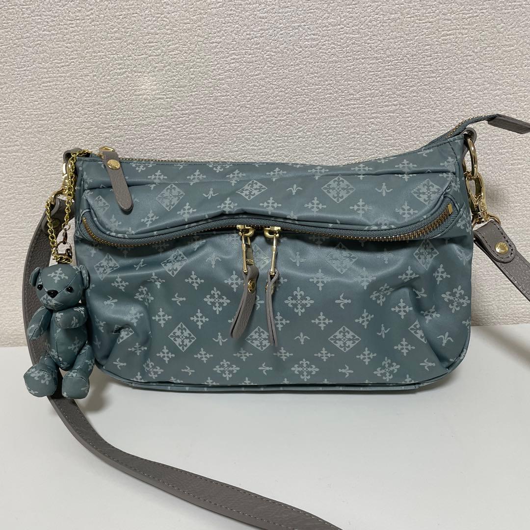 russet ラシット ショルダーバッグ ベアチャーム付き