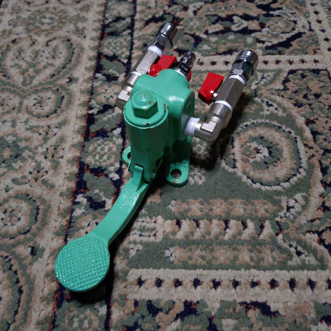 日本エアブレーキ 笛弁 ペダルスイッチ 鉄道部品 ボールバルブ・エアチャック付き