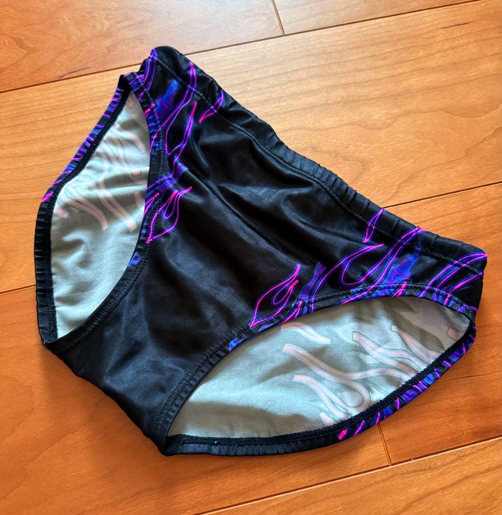 【美品】SPEEDO / アクアブレード / ブラック Lサイズ 光沢 競パン