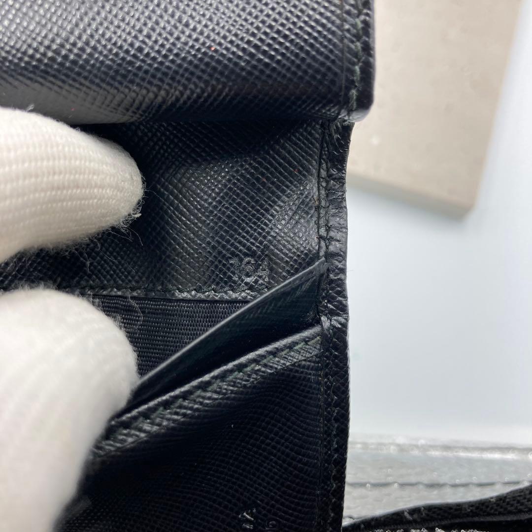 ！美品！PRADA プラダ サフィアーノ 二つ折り財布 L字ファスナー　88A