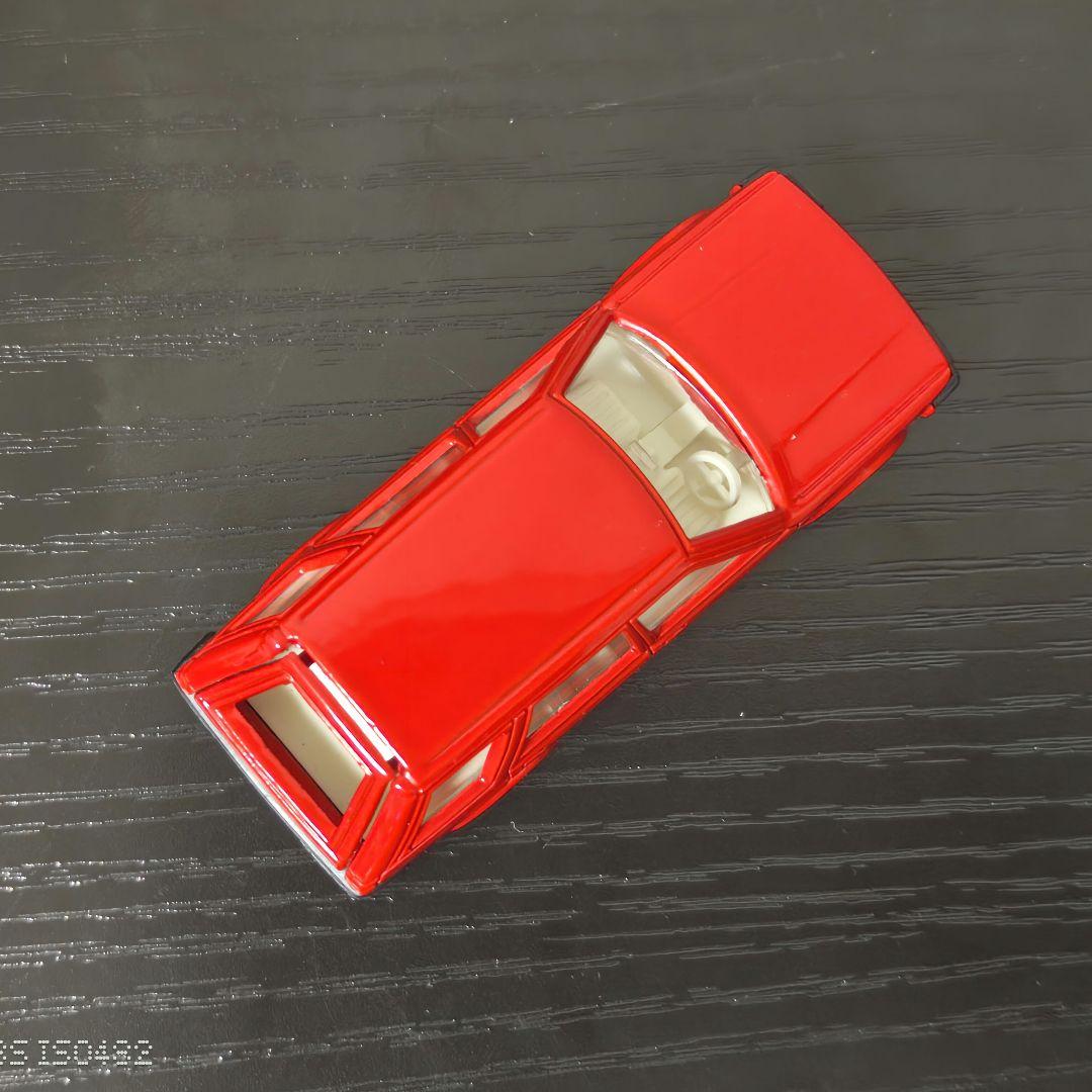 TOMICA　トミカ　ブルーバード　ワゴン　赤色　箱付き