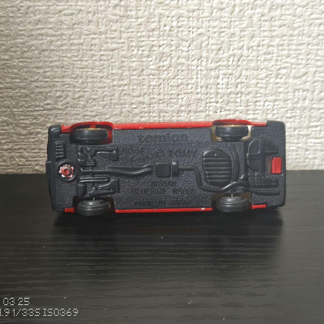 TOMICA　トミカ　ブルーバード　ワゴン　赤色　箱付き