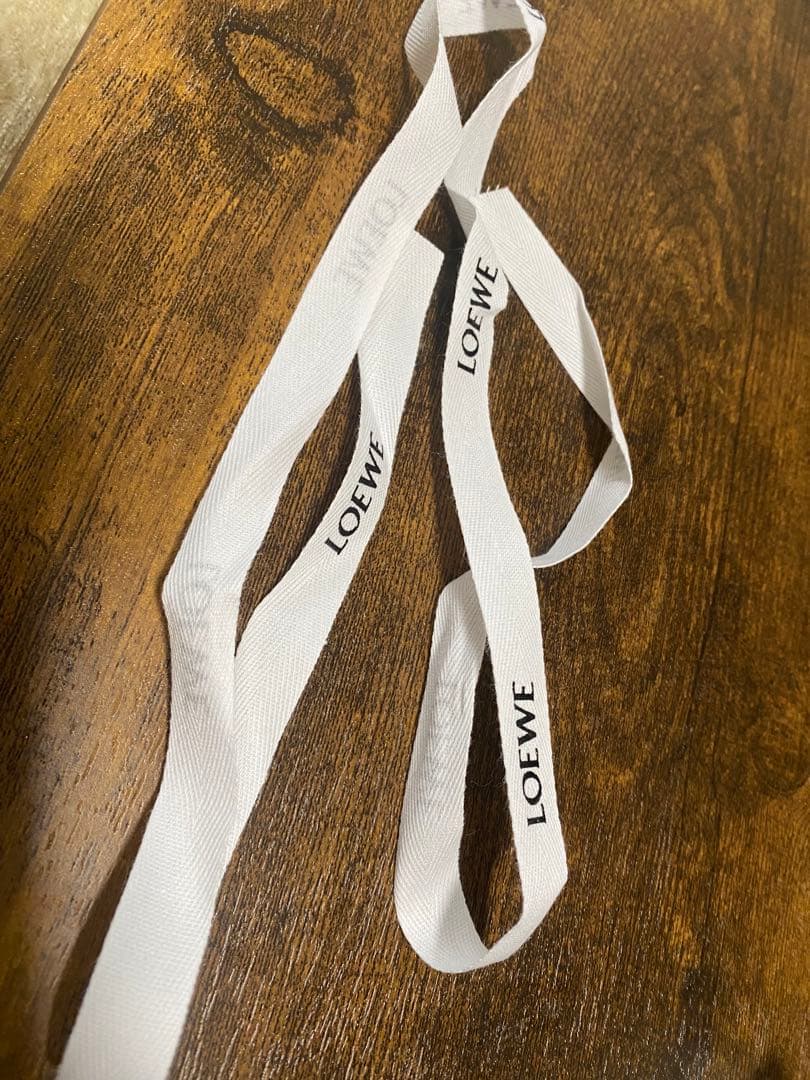 2/14までSです。ロエベ　ブローチ　ゴールド　正規品　美品