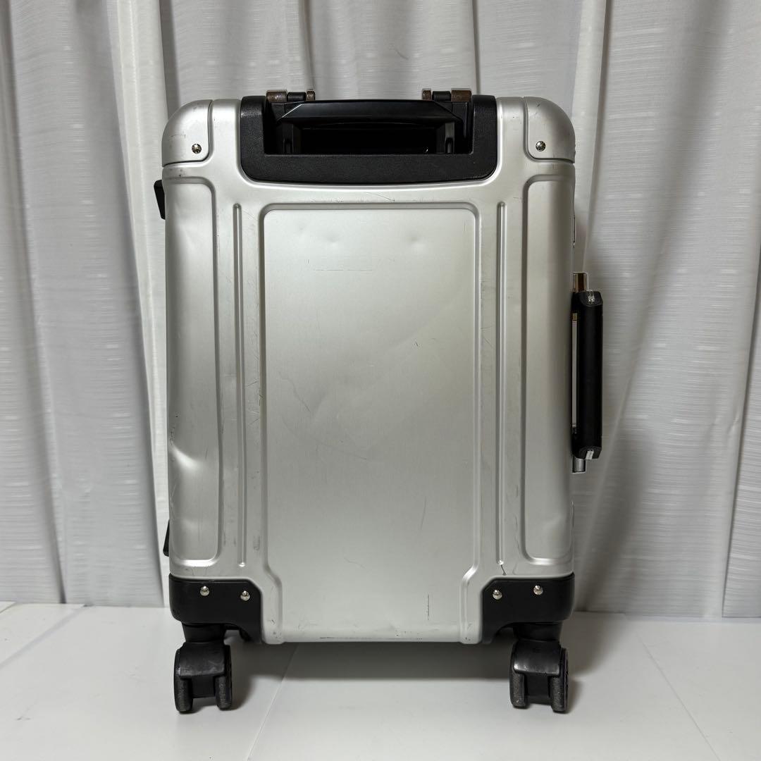 ゼロハリバートン　GEO Aluminum3.0TR　シルバー　キャリーケース