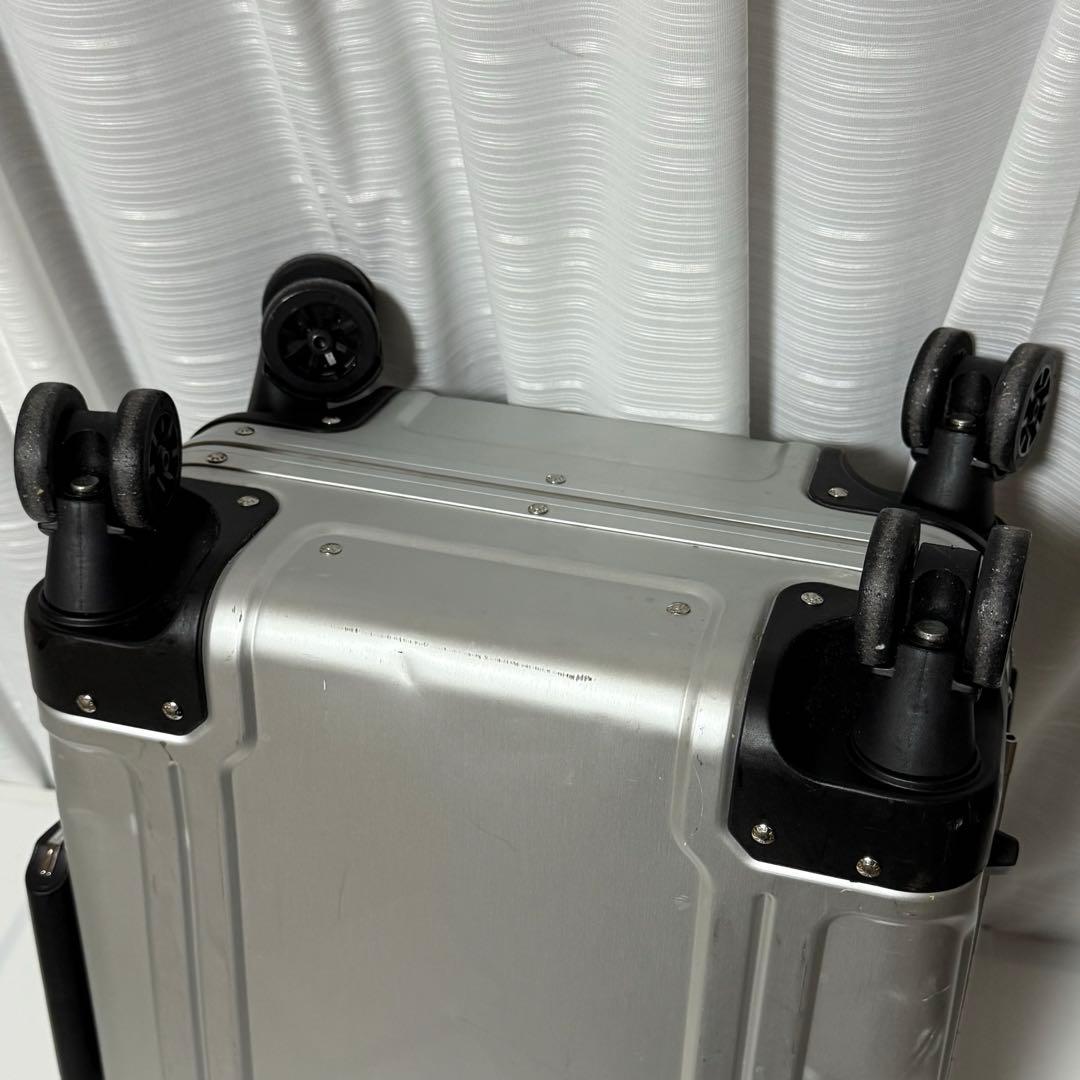 ゼロハリバートン　GEO Aluminum3.0TR　シルバー　キャリーケース