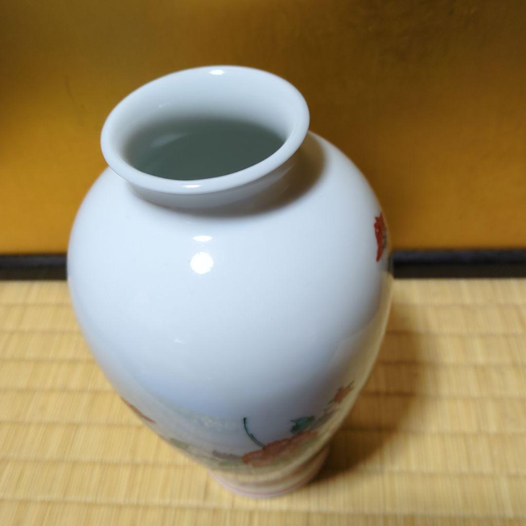 十四代柿右衛門陶器 花瓶 花と鳥のデザイン