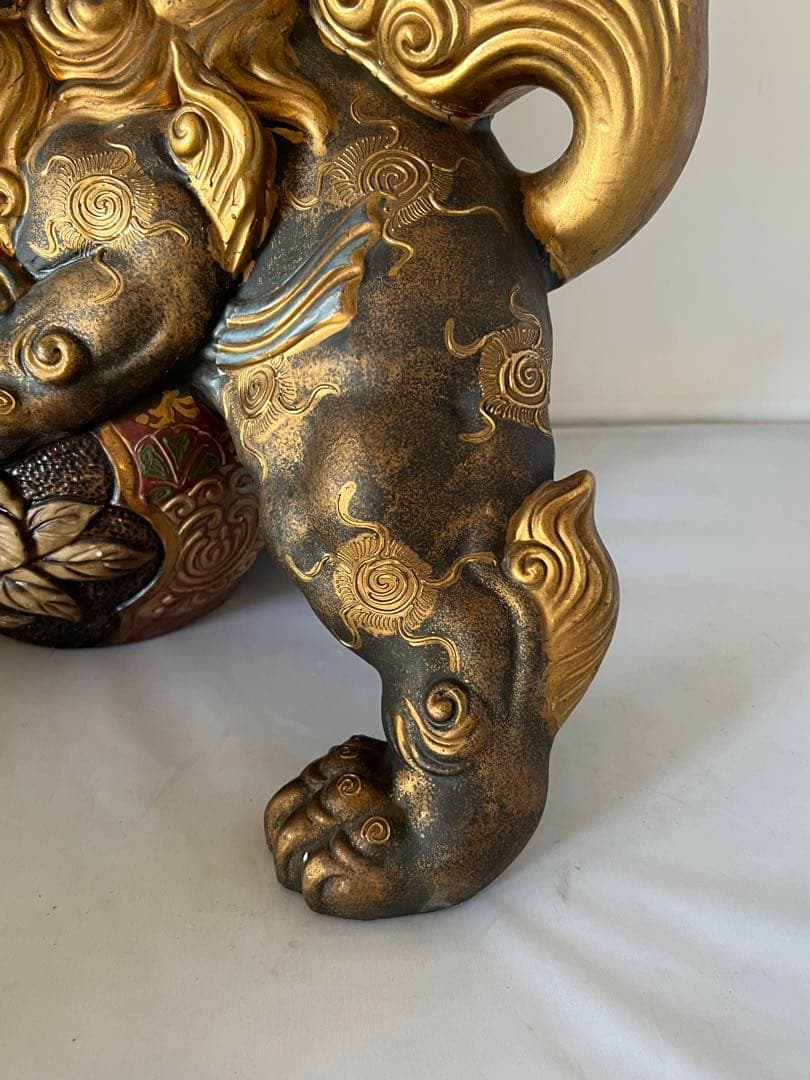 置物　色絵金彩 獅子置物 高30cm 貴重/西き—001