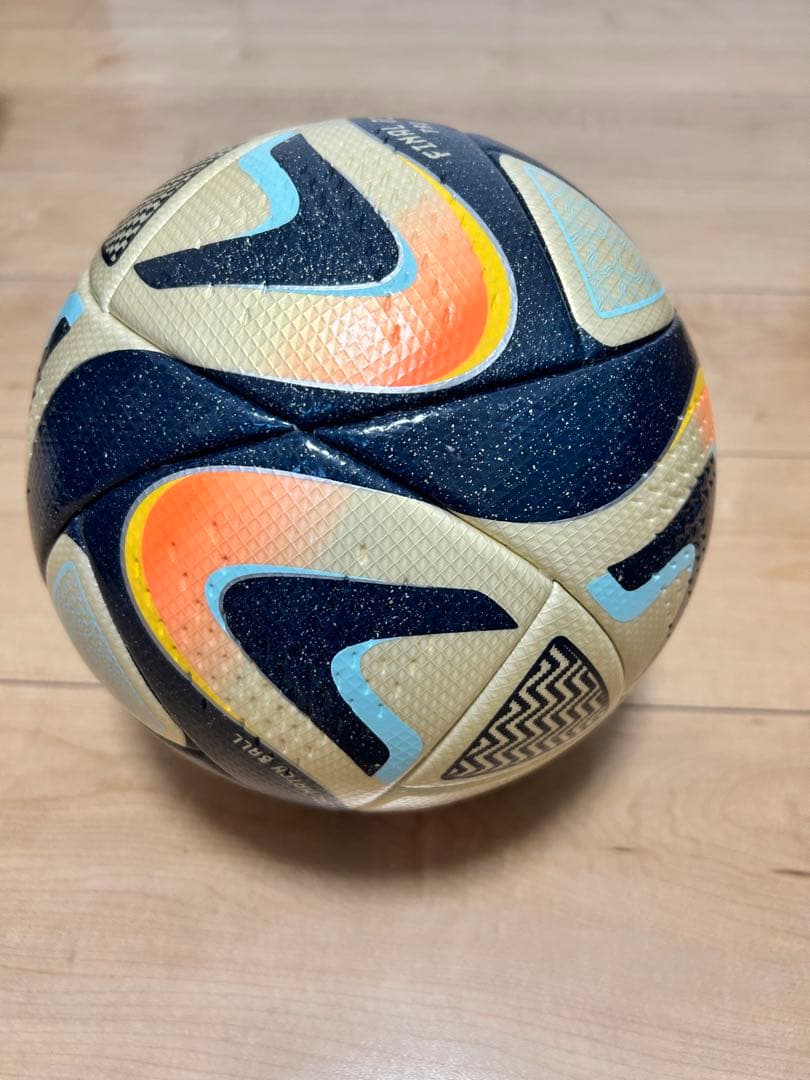 【定価の約50%オフ！】オーシャンズ FIFA2023 サッカーボール 5号球