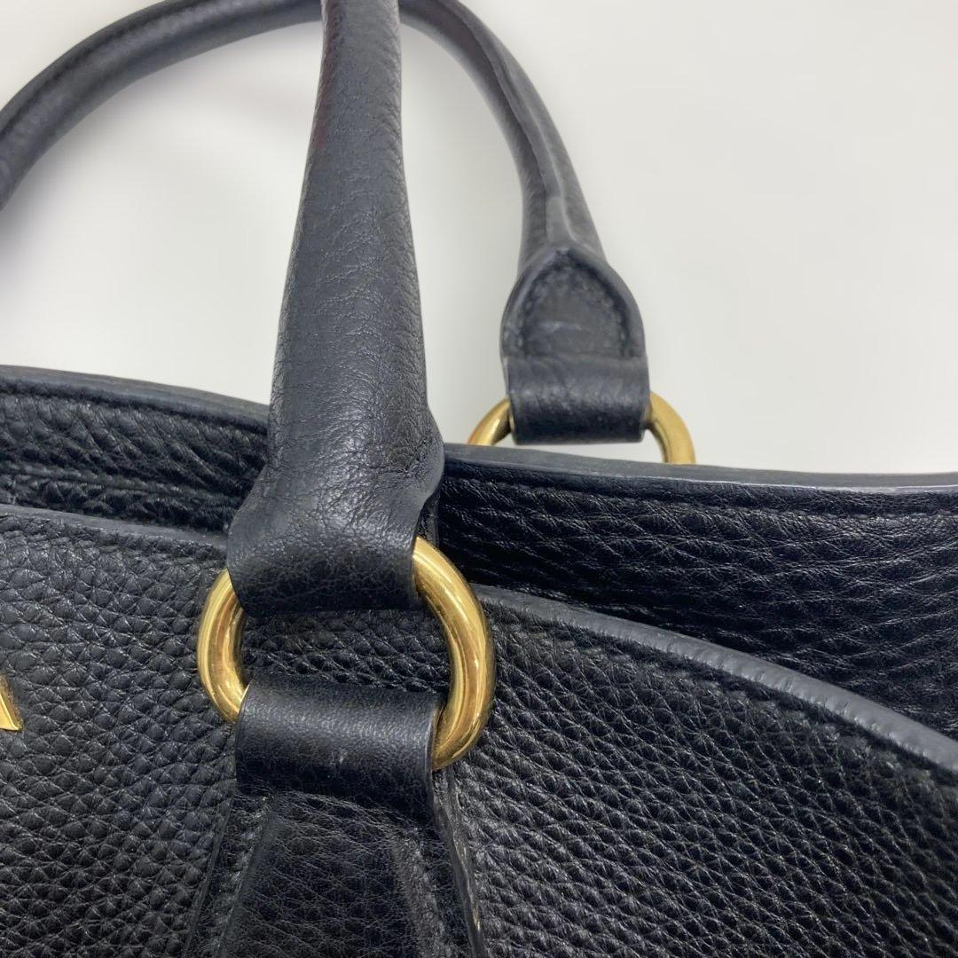 PRADA ブラックレザー ハンドバッグ