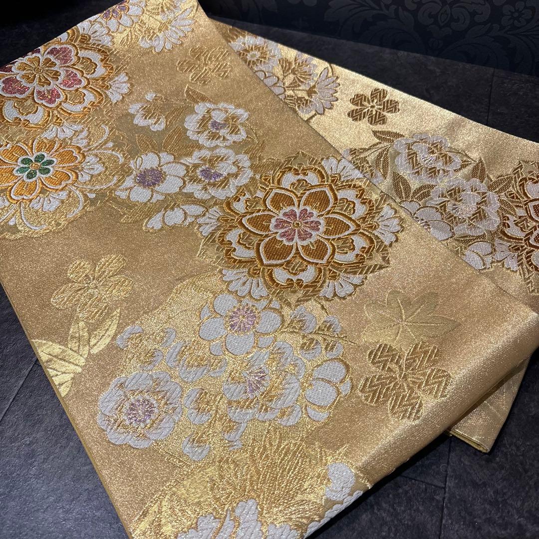 美品　地紋　花模様　金駒刺繍　金彩　逸品　振袖　フルセット 振り袖