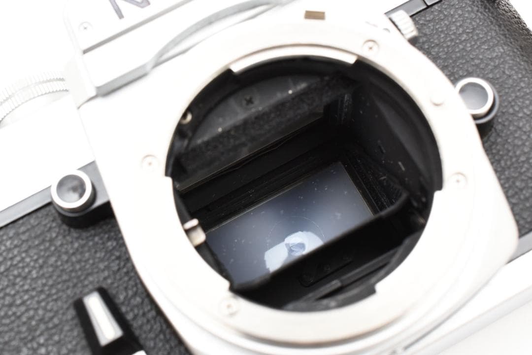 超美品　NIKON EL2 シルバー　フィルムカメラ　モルト新品交換済 B554