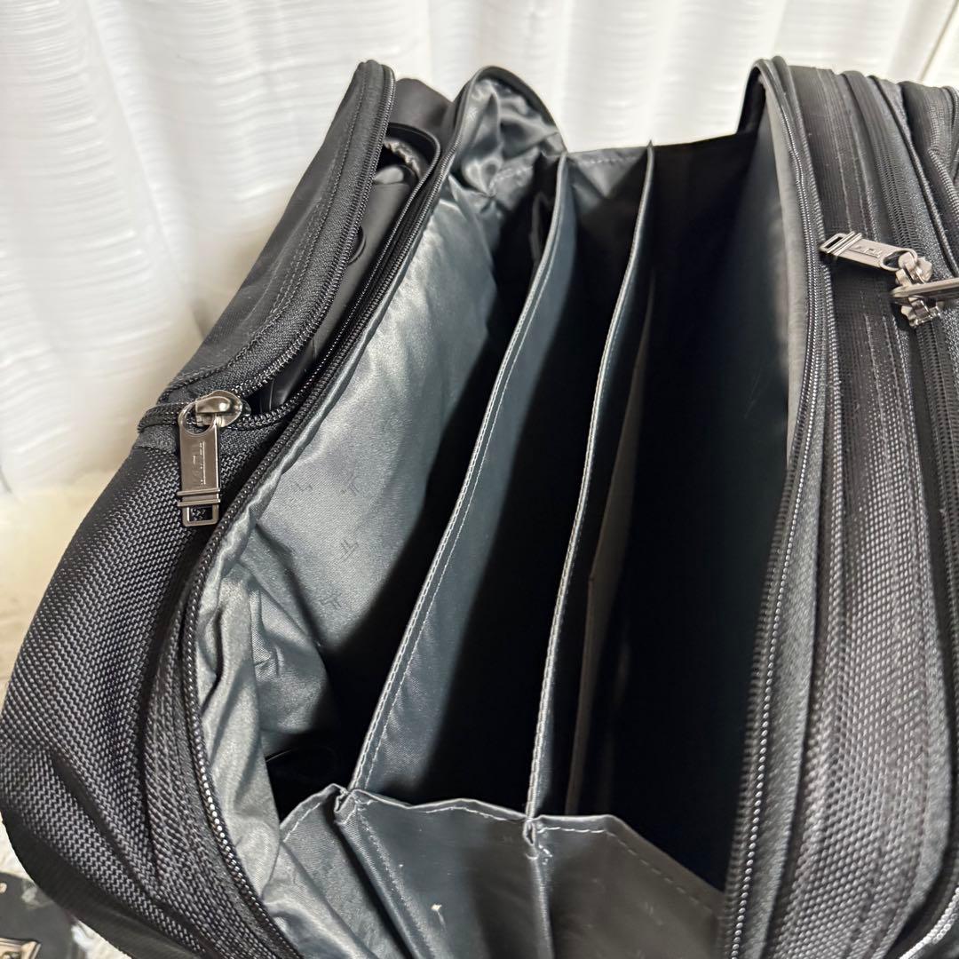 ⭐️極美品⭐️　トゥミ　26104D4 キャリーバッグ　3気室　ナイロン　黒