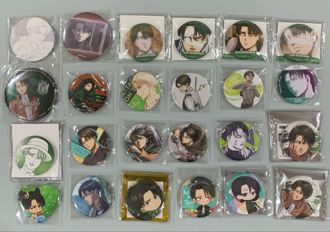 ☆進撃の巨人　リヴァイ　缶バッジ　おまとめ　24点