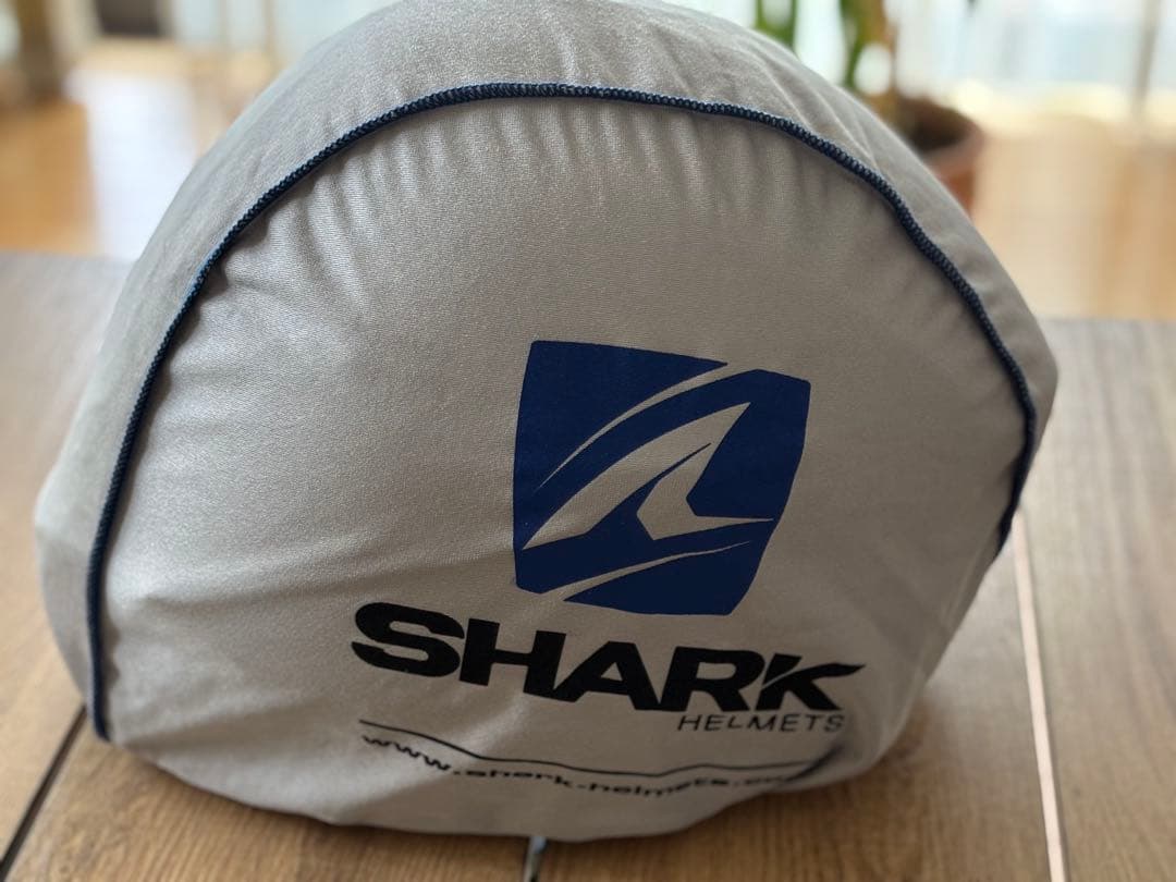 SHARK フルフェイスヘルメット グラフィックデザイン　サイズXS（女性向き）