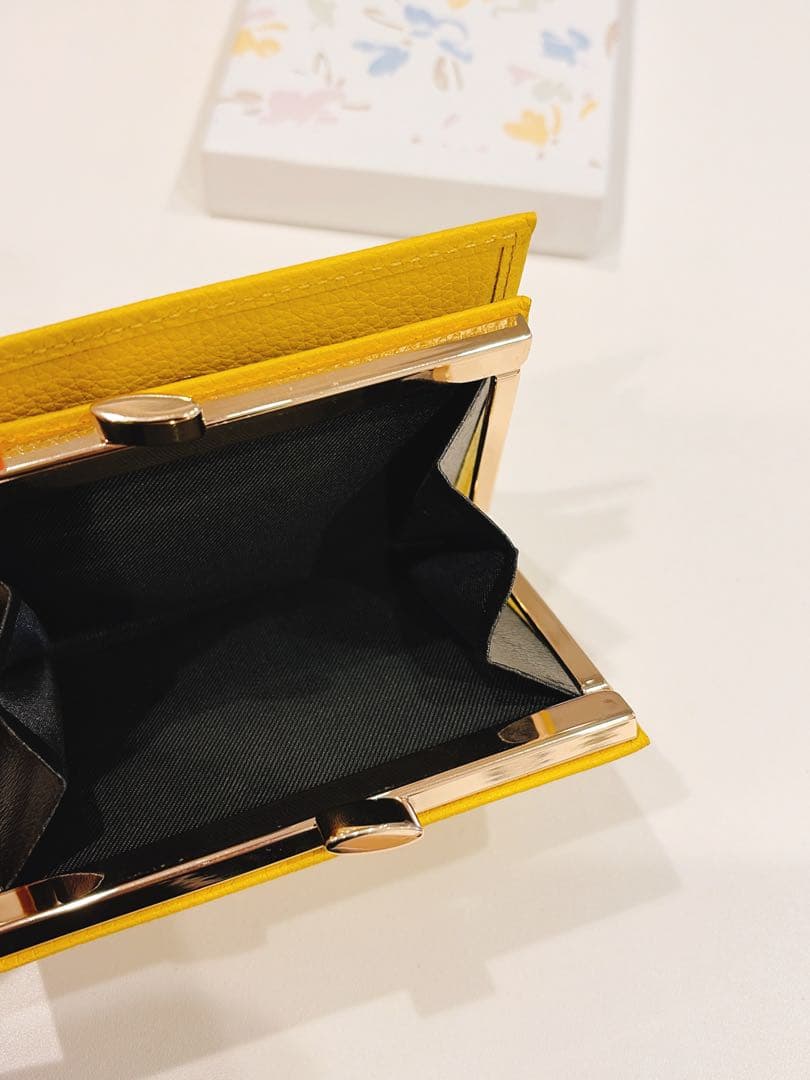 【皇居】金運アップイエロー 二つ折り財布 箱付き