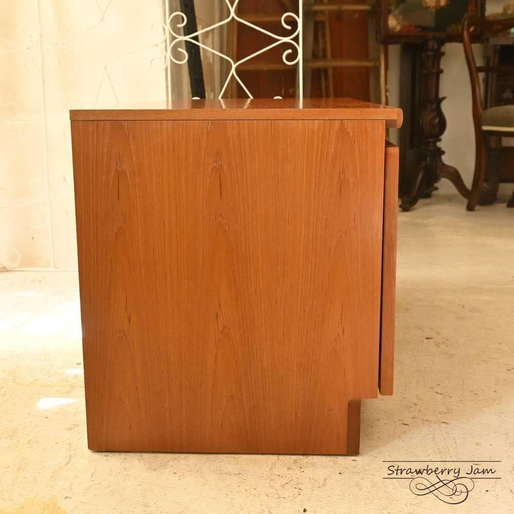 さ*ん様 【専用】L3705-302 英国ヴィンテージ Nathan サイドボー